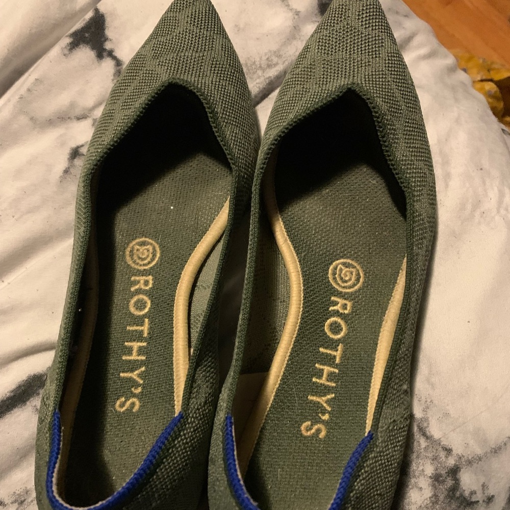 Rothy’s Size 7.5 Pointed Toe Green Camo GUC